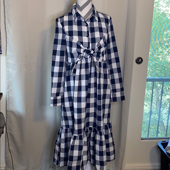 New Hailey & Co Tie Front Dress - Picture 6 of 10